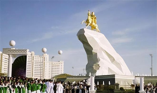国至今仍在闭关锁国？比朝鲜还要神秘爱游戏app体育亚洲唯一的永久中立(图45)