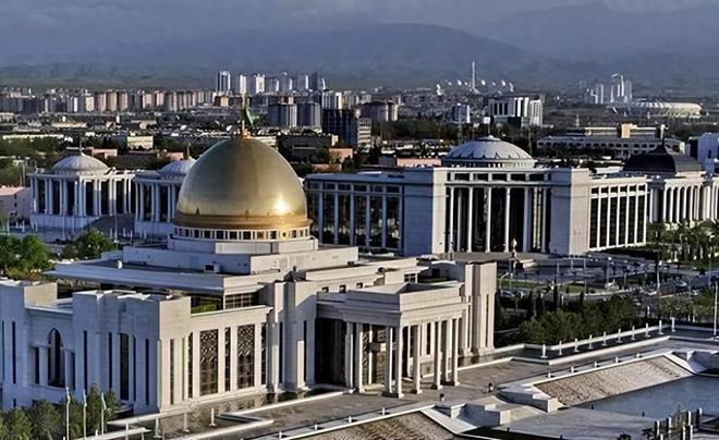 国至今仍在闭关锁国？比朝鲜还要神秘爱游戏app体育亚洲唯一的永久中立(图8)
