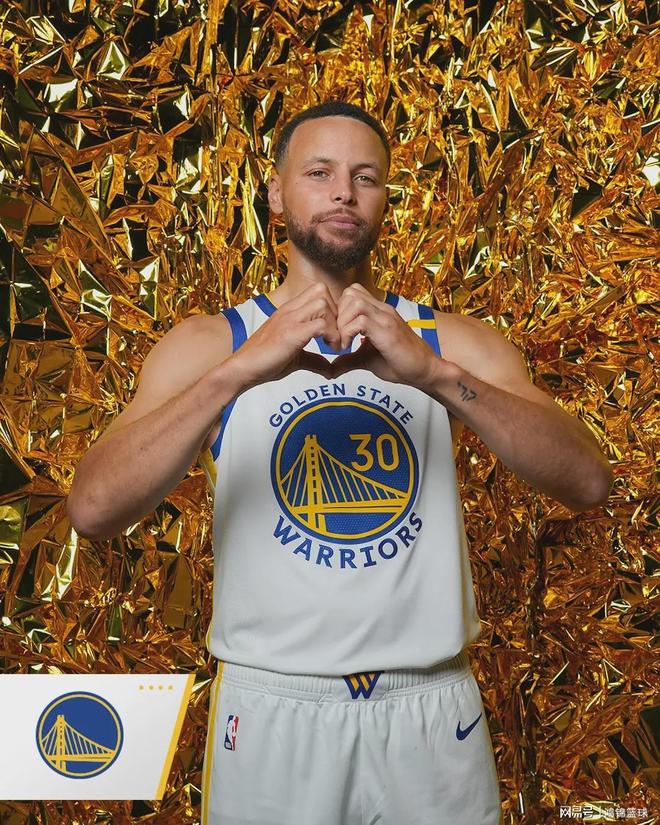 众球星母亲节多种方式致敬伟大母亲！ayx爱游戏体育网页版入口NBA(图4)